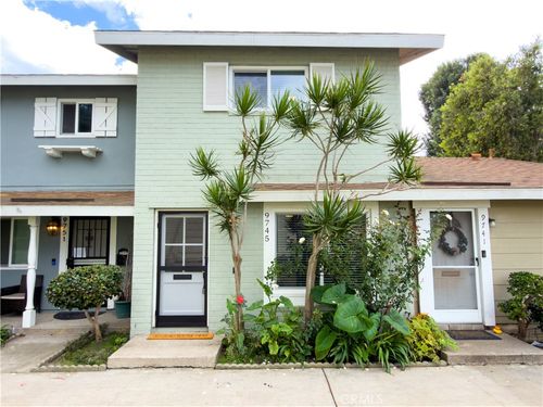 9745 Cornwall Dr, Huntington Beach, CA, 92646-4230 | Card Image