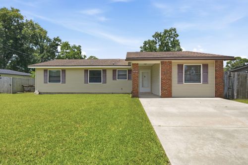 1010 Aspen Ct, Fort Walton Beach, FL, 32547-1002 | Card Image