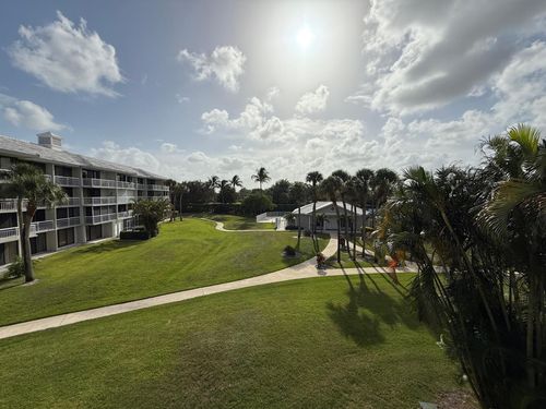 apt-303-2621 Village Blvd, West Palm Beach, FL, 33409-6909 | Card Image