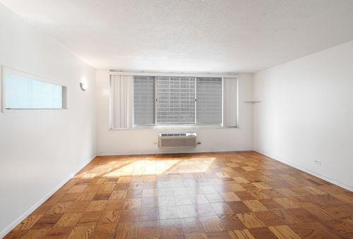 4f-333 E 45th St, New York, NY, 10017-3418 | Card Image