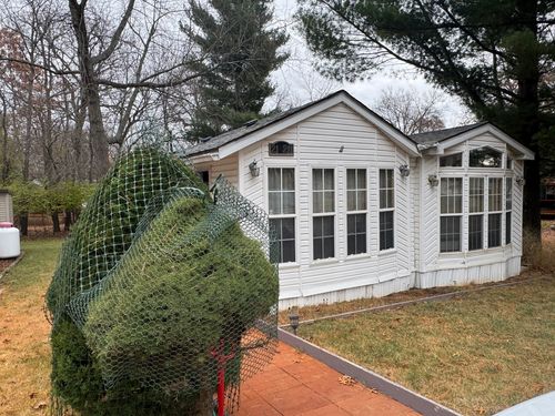 21-211 Woodhaven Dr E, Sublette, IL, 61367 | Card Image