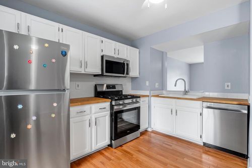 3066 Antrim Cir, DUMFRIES, VA, 22026-3318 | Card Image