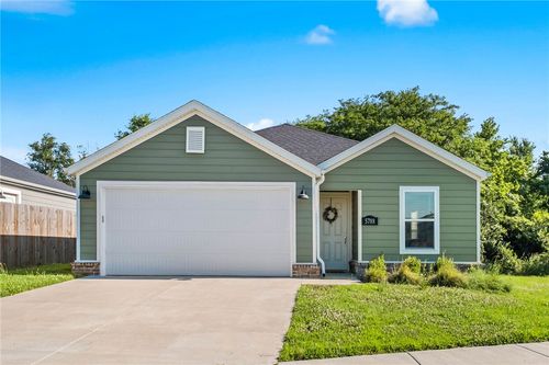 5788 W Greens Chapel Rd, Fayetteville, AR, 72704-7064 | Card Image