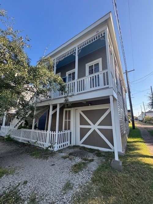 610 14th St, Galveston, TX, 77550-5004 | Card Image