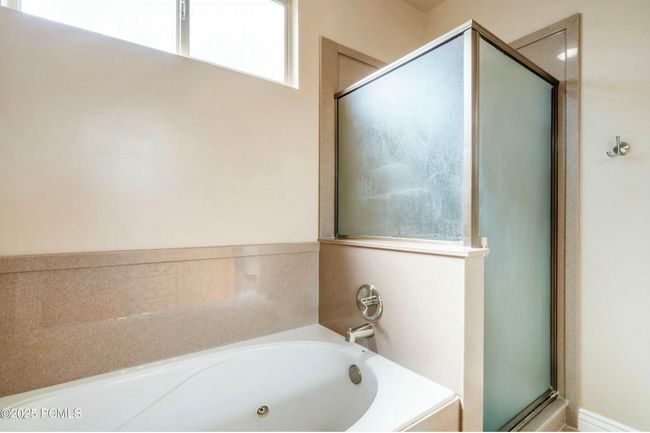 Main Level Primary Bathroom | Image 10