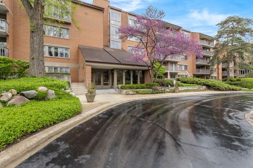 404-22 Park Ln, Park Ridge, IL, 60068-2897 | Card Image
