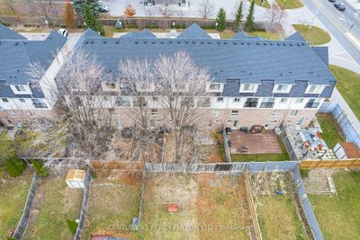 5 - 10 Oakins Lane, Condo with 3 bedrooms, 3 bathrooms and 2 parking in Ajax ON | Image 3