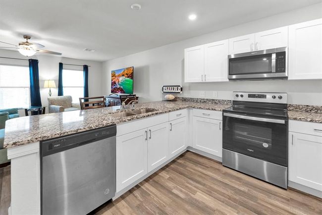 Stain.less steel appliances | Image 25