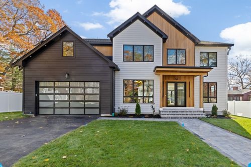 36 Roland St, Newton, MA, 02461-1920 | Card Image