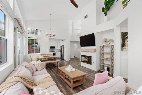 5512 Foxtail Loop, Carlsbad, CA, 92010-7151 | Card Image