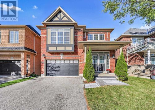 383 Gilpin Drive, Newmarket (Woodland Hill), ON, L3X3H2 | Card Image