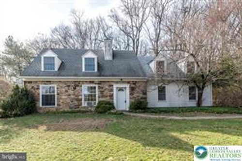 2672 Banko Ln, Hellertown, PA, 18055-3101 | Card Image