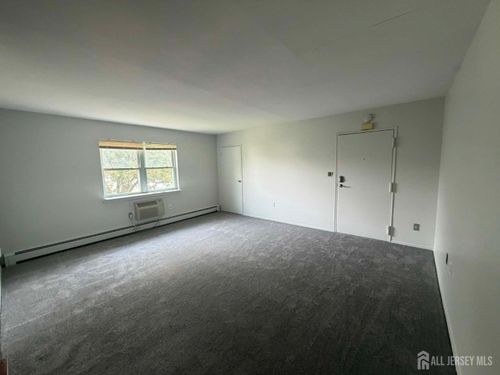 6d-289 Main St, Spotswood, NJ, 08884-2320 | Card Image