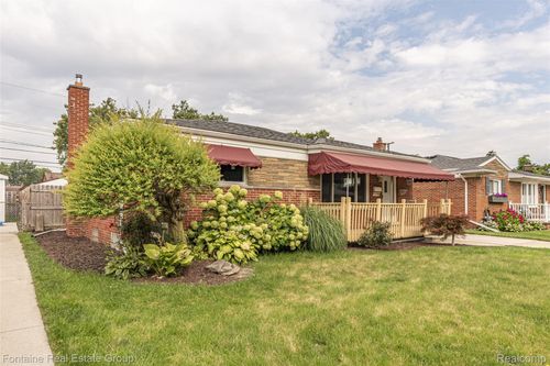 7799 Gary Ave, Westland, MI, 48185-5565 | Card Image