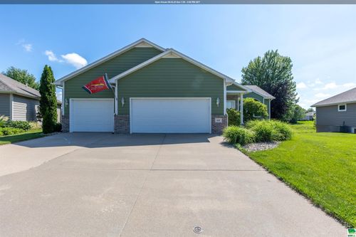 618 Prairie Blvd, Dakota Dunes, SD, 57049-5358 | Card Image