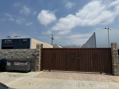 3078 N Lima St, Burbank, CA, 91504-2012 | Card Image