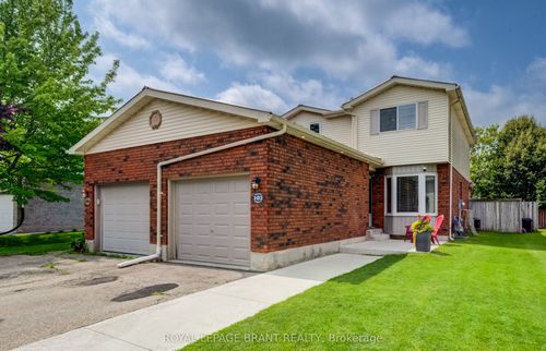 102 William St N, Plattsville, ON, N0J1S0 | Card Image