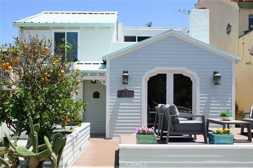 26 Covina Ave, Long Beach, CA, 90803-3319 | Card Image
