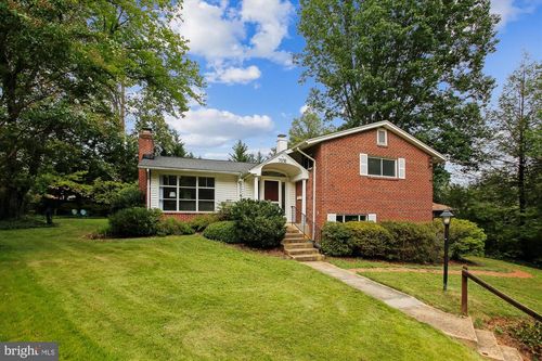 7018 Ted Dr, FALLS CHURCH, VA, 22042-3926 | Card Image