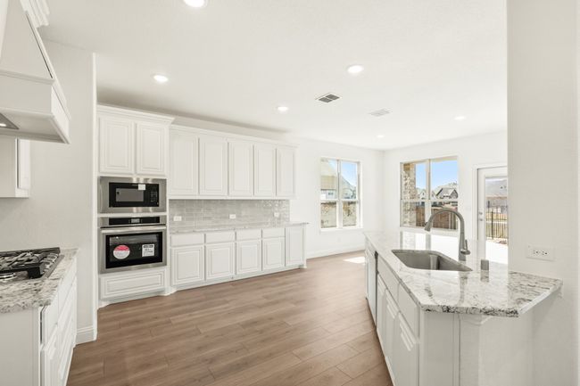 402 Maltese Cir, House other with 5 bedrooms, 4 bathrooms and null parking in Wylie TX | Image 9