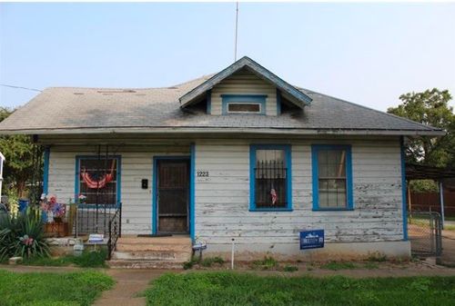 1223 Walmsley Ave, Dallas, TX, 75208-1631 | Card Image