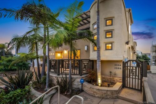 3986 Riviera Dr, San Diego, CA, 92109-6614 | Card Image