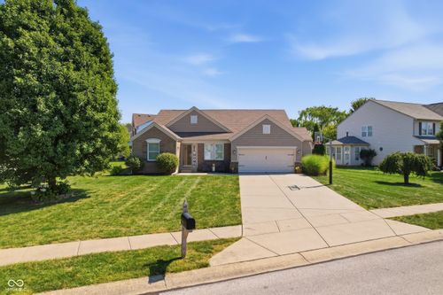 2225 Silver Rose Dr, Avon, IN, 46123-6001 | Card Image