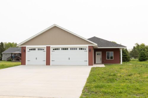 619 6th St, West Concord, MN, 55985 | Card Image