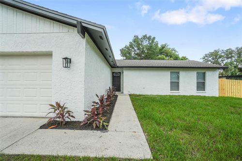 1901 Lakeview Dr, BRANDON, FL, 33511-6225 | Card Image