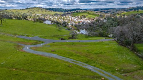 B David Dr, Sutter Creek, CA, 95685-4013 | Card Image
