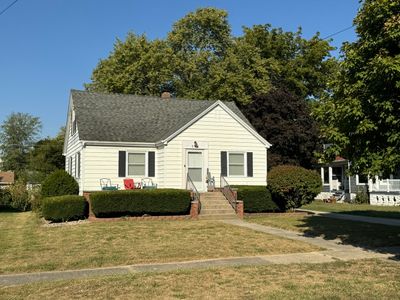 Beautiful Cape Cod style home in Heart of Herscher | Image 1