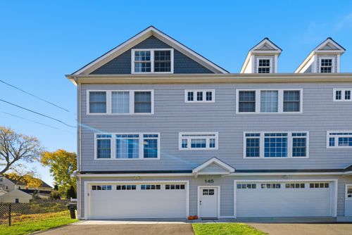145-145 Brentwood Ave, Fairfield, CT, 06825-5453 | Card Image