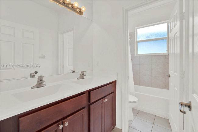 279 Se 31 St Ter, House other with 5 bedrooms, 3 bathrooms and null parking in Homestead FL | Image 26