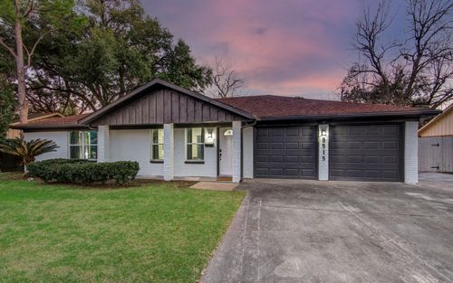 9515 Meadowglen Ln, Houston, TX, 77063-3816 | Card Image