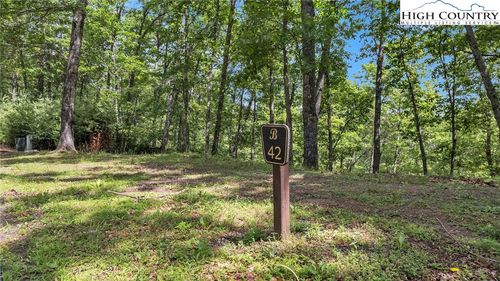 42 Smoke Rise Path, West Jefferson, NC, 28694 | Card Image