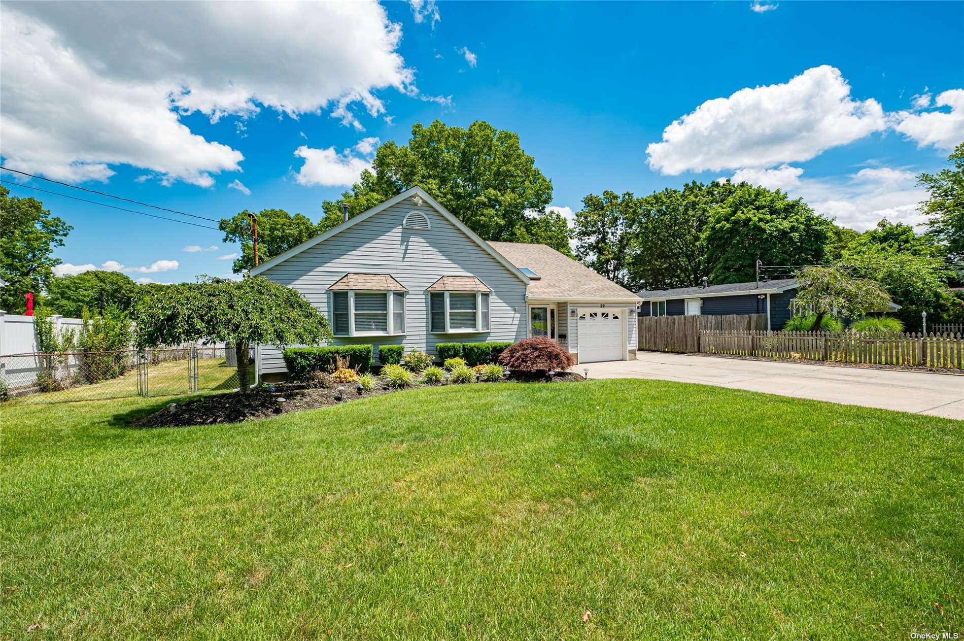 Avenue D , Ronkonkoma, NY 11779
