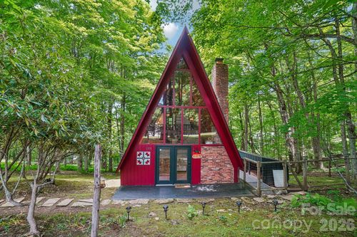 201 Hampton Gap Dr, Mars Hill, NC, 28754-8404 | Card Image