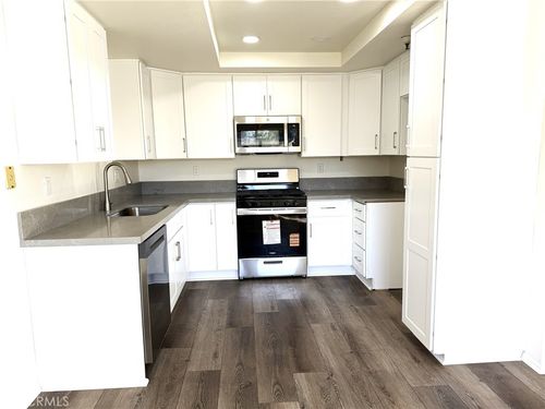 10636 Chestnut St, Los Alamitos, CA, 90720-2141 | Card Image