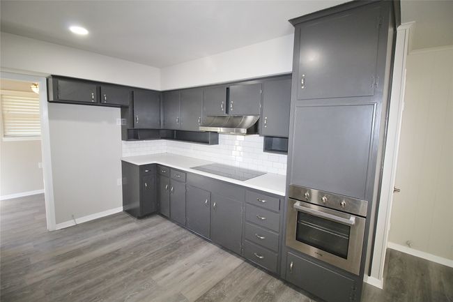111 S 1 St St, House other with 3 bedrooms, 2 bathrooms and null parking in Midlothian TX | Image 7