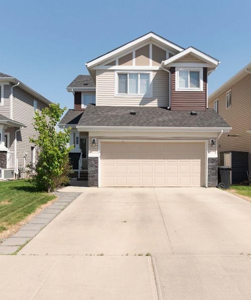 384 Dixon Rd, Fort Mcmurray, AB, T9K2Y6 | Card Image
