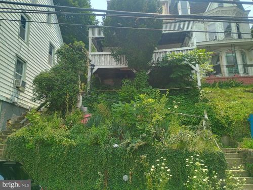 427 E Norwegian St, POTTSVILLE, PA, 17901-3606 | Card Image