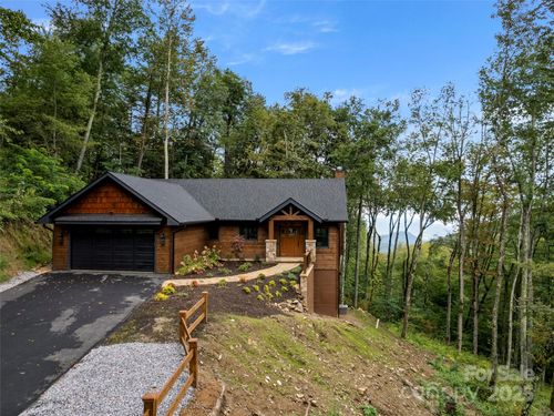 102 Iga Trl, Maggie Valley, NC, 28751 | Card Image