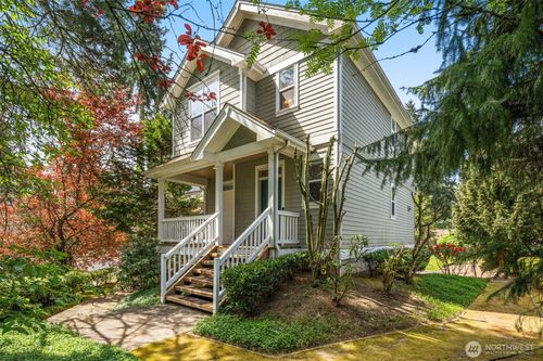 15009 Westminster Way N, Shoreline, WA, 98133-6120 | Card Image