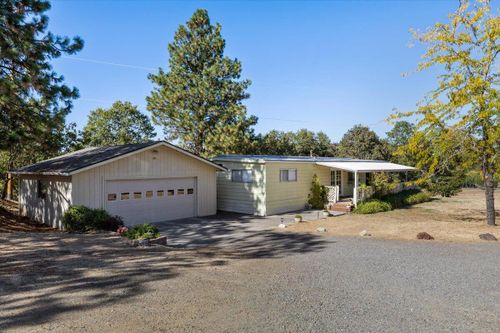 5870 Dark Hollow Road, Phoenix, OR, 97535 | Card Image