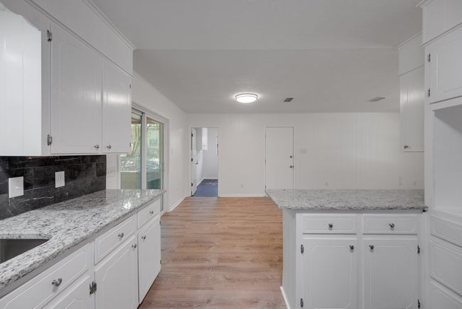 1207 E Neches St, Home with 2 bedrooms, 1 bathrooms and 1 parking in Palestine TX | Image 9