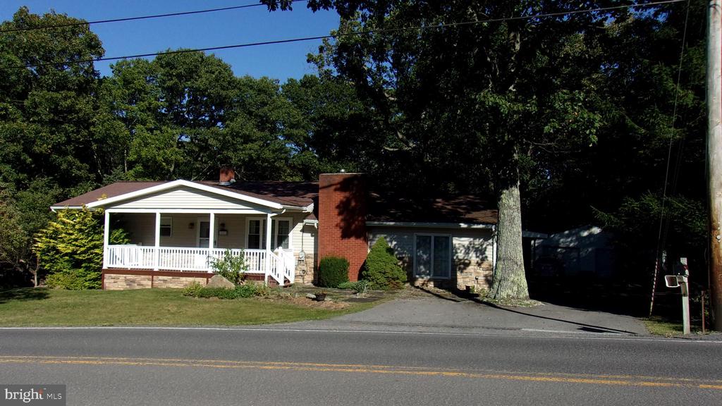Kemp Dr, Frostburg, MD 21532