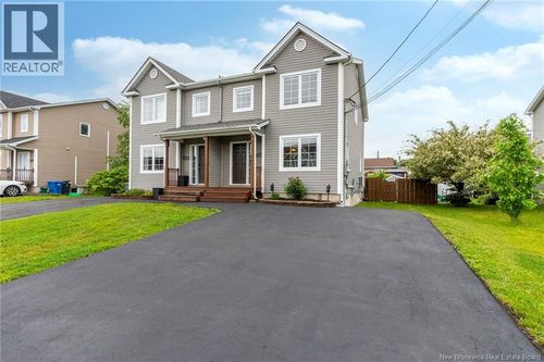 71 Houlahan St, Dieppe, NB, E1A0S9 | Card Image