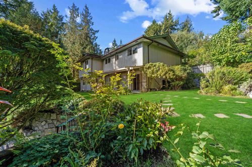 6250 Summit Avenue, West Vancouver, BC, V7W1Y2 | Card Image