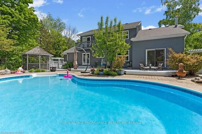 8 Forest Dr, House other with 3 bedrooms, 3 bathrooms and 6 parking in Kingston ON | Image 39