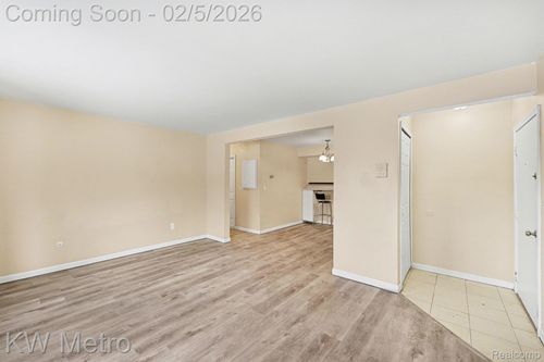 apt-1-7412 Central St, Westland, MI, 48185-2554 | Card Image